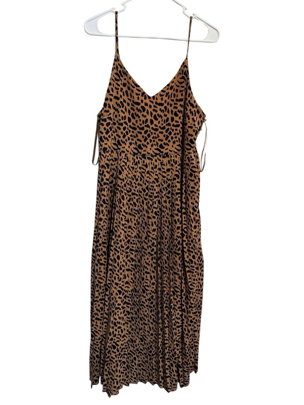 Doe & Rae Leopard Print Maxi Dress Size L Pleated Spaghetti Strap Animal Print - Picture 2 of 9